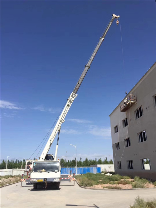 铜川市“轻装强干”—— 吊车的 “轻量化臂架” 技术